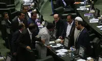 تصاویری از جنجال نماینده خرمشهر در مجلس