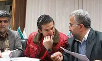 عکس: آندو قرمزپوش شد