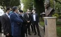 رونمایی از سردیس هنرمندان در بوستان هنرمندان