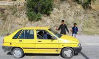 فروش توت فرنگی در جاده‌های کردستان
