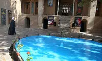 روحانی در بیت امام(ره) در خمین