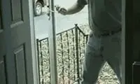 تصویر متحرک: سگ زیادی با ادب!