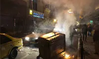 خسارت به اموال عمومی در خیابان انقلاب