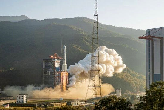 چین ۲ ماهواره به مدار زمین پرتاب کرد