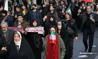 تصاویری از راهپیمایی امروز در میدان انقلاب تهران