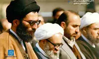 عکس: آیت‌ الله منتظری در کنار رهبر انقلاب