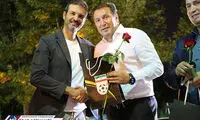 هدیه ویلموتس به مربیان استقلال و پرسپولیس