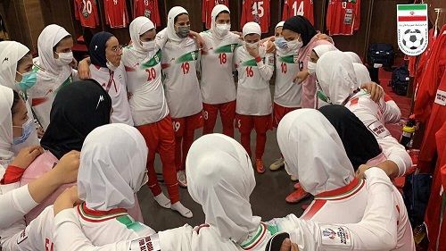 حلقه اتحاد دختران ایران پیش از بازی سرنوشت‌ساز
