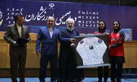 هدیه دختران فوتسالیست به رییس جمهور