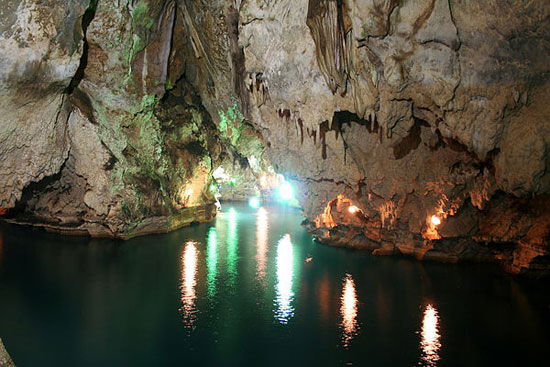 غار آبی شگفت‌انگیز سهولان مهاباد