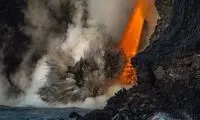 عکس روز نشنال جئوگرافیک؛ تقابل آتش و یخ
