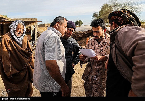 امدادرسانی به دامداران گرفتار شده در سیلاب