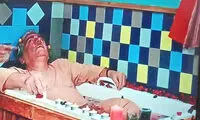 حمام کردن با لباس در سریال «نون خ»
