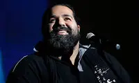 رضا صادقی در تئاترشهر برای «دکتر نون»‌ می‌خواند