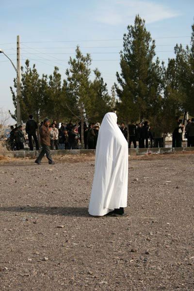 تصاویری از زنان «چادر سفید» ورزنه