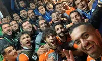 شادی بازیکنان سایپا پس از پیروزی در قائمشهر