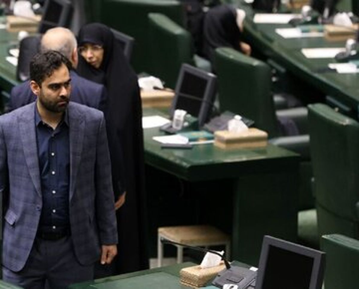   توهین نماینده تندررو به آن‌هایی که دم از مذاکره می‌زنند! 