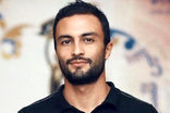 امیر جدیدی با عکسی در آغوشِ جمشید هاشم‌پور آفتابی شد