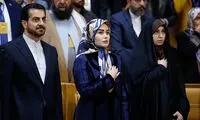 «آرزو احمدوند» همسر عراقچی در آیین پایانی جایزه جهانی امام خمینی