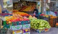 مردم، حیرت‌زده از گرانیِ بازار شب یلدا