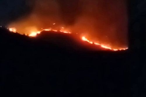 آتش‌سوزی گسترده در ارتفاعات کازرون