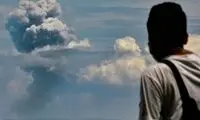 کوه آتشفشان معروف اندونزی فوران کرد