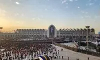 تصویر متفاوت از چند روحانی با لباس نظامی در مصلی