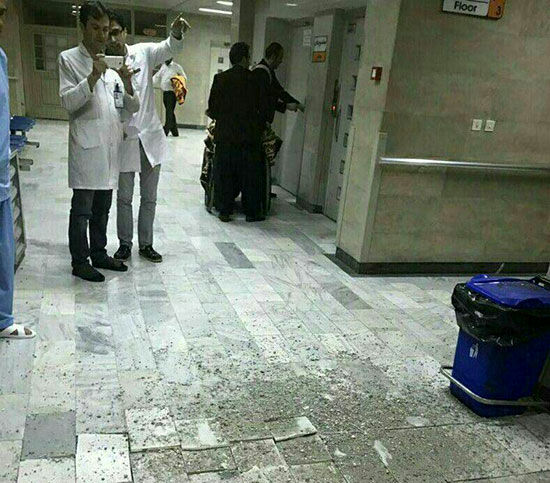 ریزش سقف بیمارستان ارومیه پس از وقوع زلزله