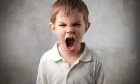 کودکان بداخلاق را چگونه کنترل کنیم؟