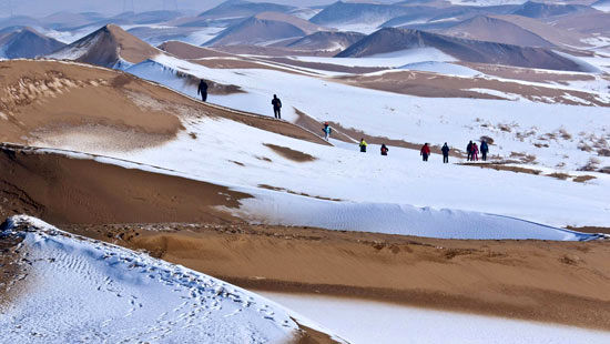 بیابان بزرگ چین پوشیده از برف شد