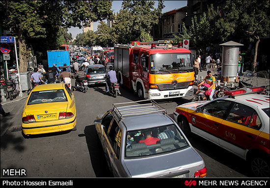 عکس: آتش سوزی در بازار بزرگ تهران