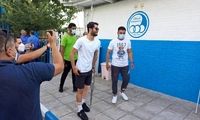 شعار هواداران استقلال علیه مددی و سلطانی‌فر