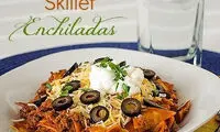 خوراک گوشت فوری با سس انچیلادا و نان تورتیلا