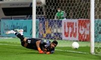 استقلال یک دروازه‌بان جدید جذب کرد