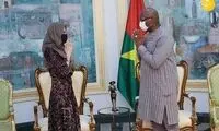 حجاب آنجلینا جولی در سفر به بورکینافاسو