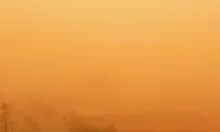 گرد و غبار، اوضاع اهواز را بحرانی کرد