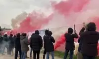 هیاهوی هواداران مادریدی در تمرین با دود رنگی!