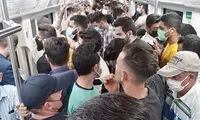 تصویری از ازدحام شدید جمعیت در متروی تهران
