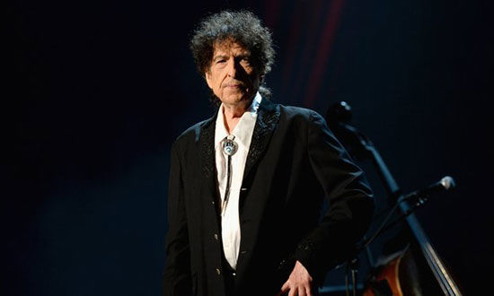 چرا باید نوبل را به «باب دیلن» می‌دادند؟