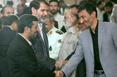 درخواست از فتاح؛ دفتر احمدی‌نژاد را هم پلمپ کن!