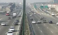 قاب بامزه‌ای که از یک مادر و پسر در اتوبان ثبت شد