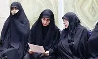 عکسی از گفتگوی دختر سردار سلیمانی با عموی همسرش 