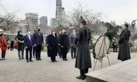 ظریف به قهرمانان ملی گرجستان ادای احترام کرد