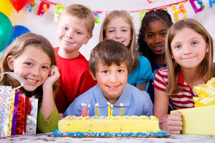 چگونه برای بچه ها جشن تولد بگیریم؟