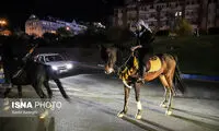 دختر تبریزی با اسب در تجمع شبانه حضور یافت