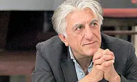 عذرخواهی کیانیان از فرهادی به خاطر دیدن فیلمش