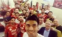 جشن صدرنشینی در رختکن تراکتور
