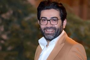 فرزاد حسنی: روزهایی که گذشت شبیه واقعه عاشورا بود