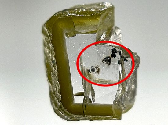 کشف ماده معدنی جدید از دل یک الماس