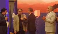اهدای نشان مشاهیر کُرد به استاد شهرام ناظری